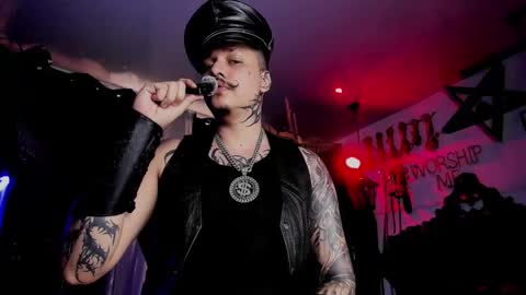 Snapshot of allanhurtss chatting on September 26, 4:33 pm online show from September 26, 4:33 pm