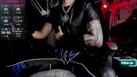 Snapshot of allanhurtss chatting on October 6, 11:02 pm online show from October 6, 11:02 pm