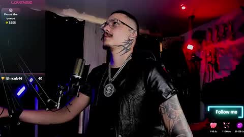 Snapshot of allanhurtss chatting on October 13, 9:26 pm online show from October 13, 9:26 pm