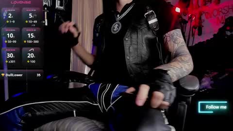 Snapshot of allanhurtss chatting on November 12, 5:35 pm online show from November 12, 5:35 pm