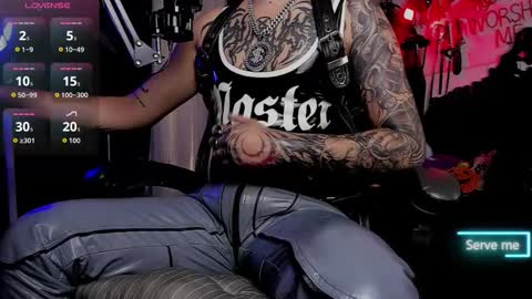 Snapshot of allanhurtss chatting on November 28, 7:05 pm online show from November 28, 7:05 pm