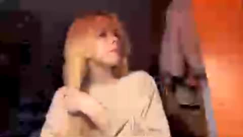 Snapshot of allegralenherr chatting on December 15, 7:56 am Lina online show from December 15, 7:56 am