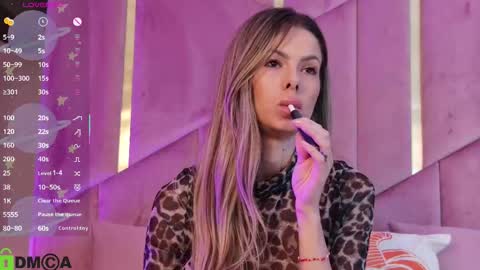 Allena online show from October 28, 8:44 pm