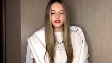 Emily online show from January 7, 8:06 am