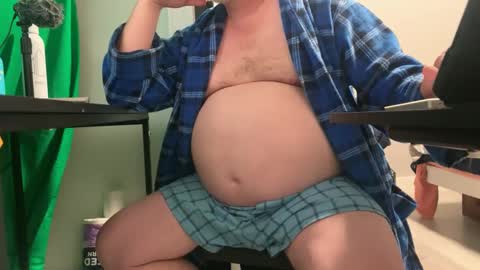 Allergictolove online show from January 6, 3:31 am