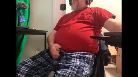 Allergictolove online show from March 4, 1:01 am