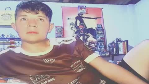 Snapshot of allex14141414xd chatting on December 14, 10:47 pm allex14141414xd online show from December 14, 10:47 pm