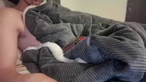 alleycat2001 online show from February 4, 7:03 am