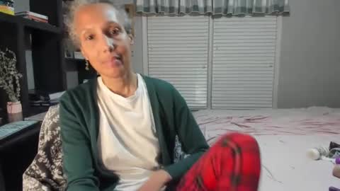 wishlist on bio online show from January 23, 12:14 am