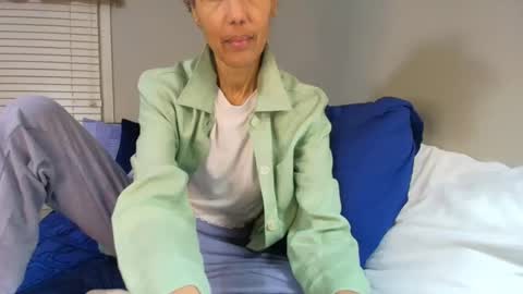 wishlist on bio online show from November 23, 12:43 am