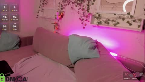 Snapshot of alli_aster chatting on October 22, 2:45 am alli_aster online show from October 22, 2:45 am