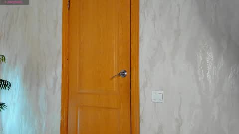 Snapshot of alli_aster chatting on March 5, 1:23 am alli_aster online show from March 5, 1:23 am