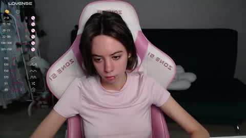 alice online show from October 25, 1:02 am