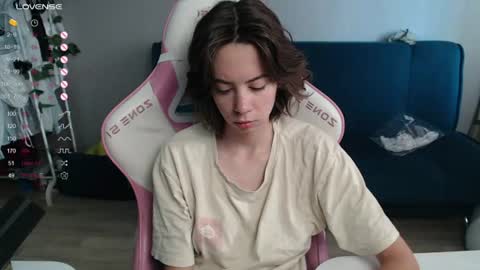 Snapshot of allie_hazie chatting on June 17, 12:13 am alice online show from June 17, 12:13 am