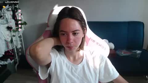 Snapshot of allie_hazie chatting on July 4, 11:44 pm alice online show from July 4, 11:44 pm