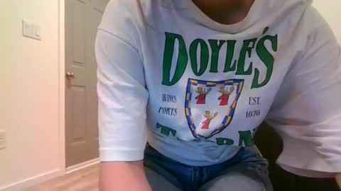 alliebearx online show from December 27, 1:22 am