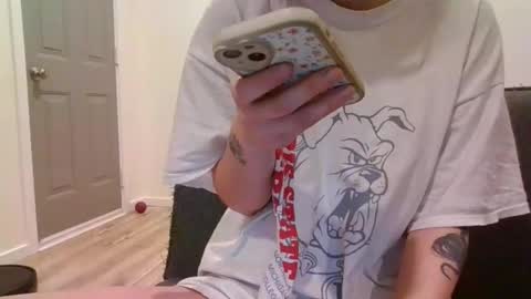 alliebearx online show from January 7, 4:27 pm