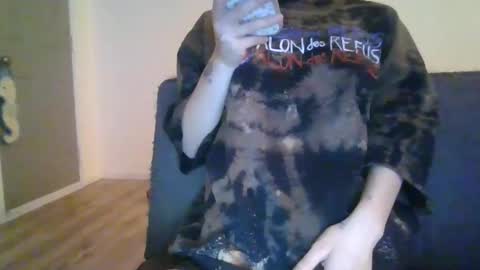 alliebearx online show from January 13, 2:42 pm