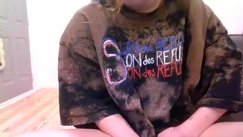 alliebearx online show from January 14, 4:36 am