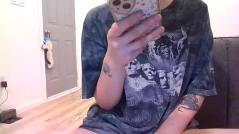 alliebearx online show from January 15, 2:49 am