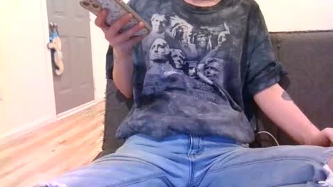 alliebearx online show from January 17, 1:57 am