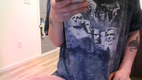 alliebearx online show from January 17, 5:00 am