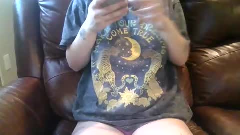 alliebearx online show from February 14, 4:26 pm