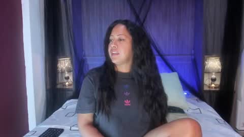 Snapshot of alliebennet chatting on May 23, 7:40 pm ALISON online show from May 23, 7:40 pm