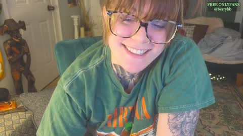 Snapshot of allieberrybb chatting on December 26, 3:06 am bb online show from December 26, 3:06 am