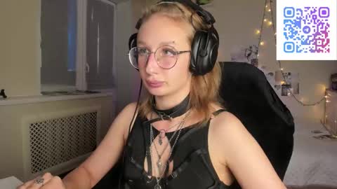 allingirls online show from September 18, 11:56 am