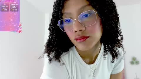 Snapshot of allis0n_ik chatting on March 16, 8:29 am ALLIS0N IK online show from March 16, 8:29 am