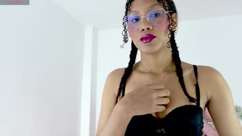 Snapshot of allis0n_ik chatting on May 21, 4:52 am ALLIS0N IK online show from May 21, 4:52 am