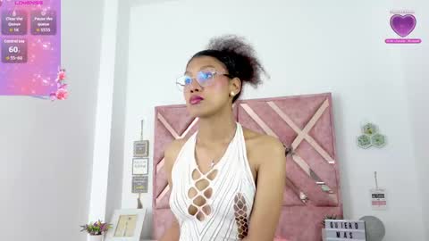 Snapshot of allis0n_ik chatting on June 3, 3:53 am ALLIS0N IK online show from June 3, 3:53 am