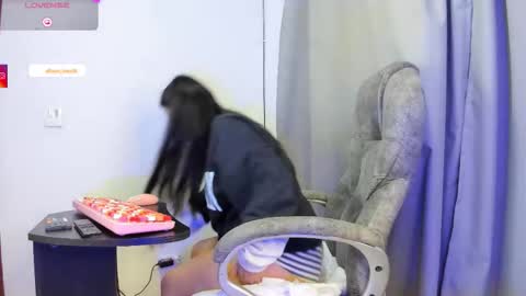 allison online show from February 3, 2:10 am