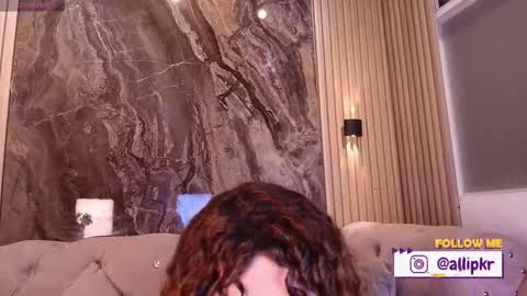 Snapshot of allison_parker1_ chatting on November 25, 12:05 pm allison_parker1_ online show from November 25, 12:05 pm