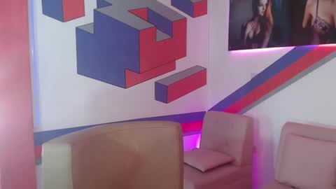 Snapshot of allisonlove_88 chatting on December 18, 10:08 am ALLISON online show from December 18, 10:08 am