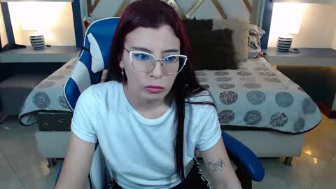 Snapshot of allisonlove_88 chatting on December 20, 7:01 am ALLISON online show from December 20, 7:01 am