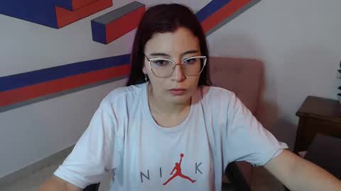 Snapshot of allisonlove_88 chatting on December 21, 6:52 am ALLISON online show from December 21, 6:52 am