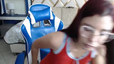 Snapshot of allisonlove_88 chatting on January 12, 8:14 am ALLISON online show from January 12, 8:14 am