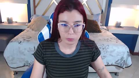 Snapshot of allisonlove_88 chatting on January 16, 6:14 am ALLISON online show from January 16, 6:14 am