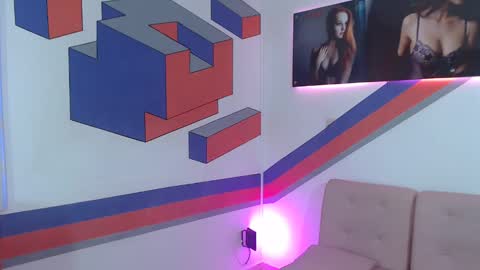 Snapshot of allisonlove_88 chatting on January 29, 9:12 am ALLISON online show from January 29, 9:12 am