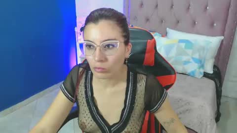 Snapshot of allisonlove_88 chatting on February 11, 5:16 am ALLISON online show from February 11, 5:16 am