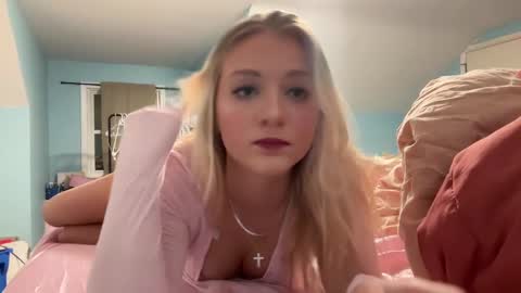 allisontaylorxo online show from November 12, 4:24 am