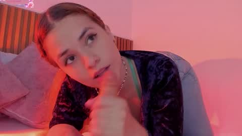 A L L I S S online show from October 9, 7:56 pm