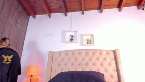 allisson online show from October 2, 12:01 pm