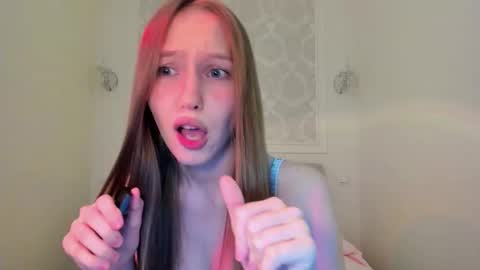 Snapshot of alllura chatting on February 12, 11:44 pm Axi online show from February 12, 11:44 pm