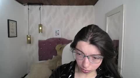 alison online show from December 17, 8:15 pm