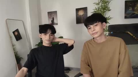 Snapshot of alluring_alpha chatting on March 4, 4:51 am kim and josh online show from March 4, 4:51 am