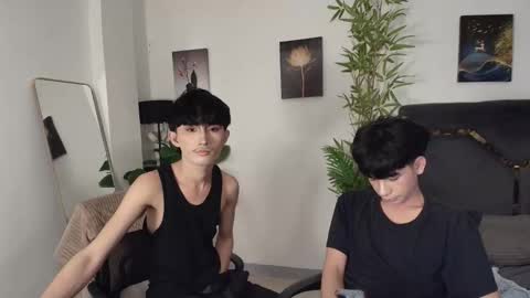 Snapshot of alluring_alpha chatting on March 12, 4:18 am kim and josh online show from March 12, 4:18 am