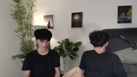 Snapshot of alluring_alpha chatting on March 13, 8:32 am kim and josh online show from March 13, 8:32 am